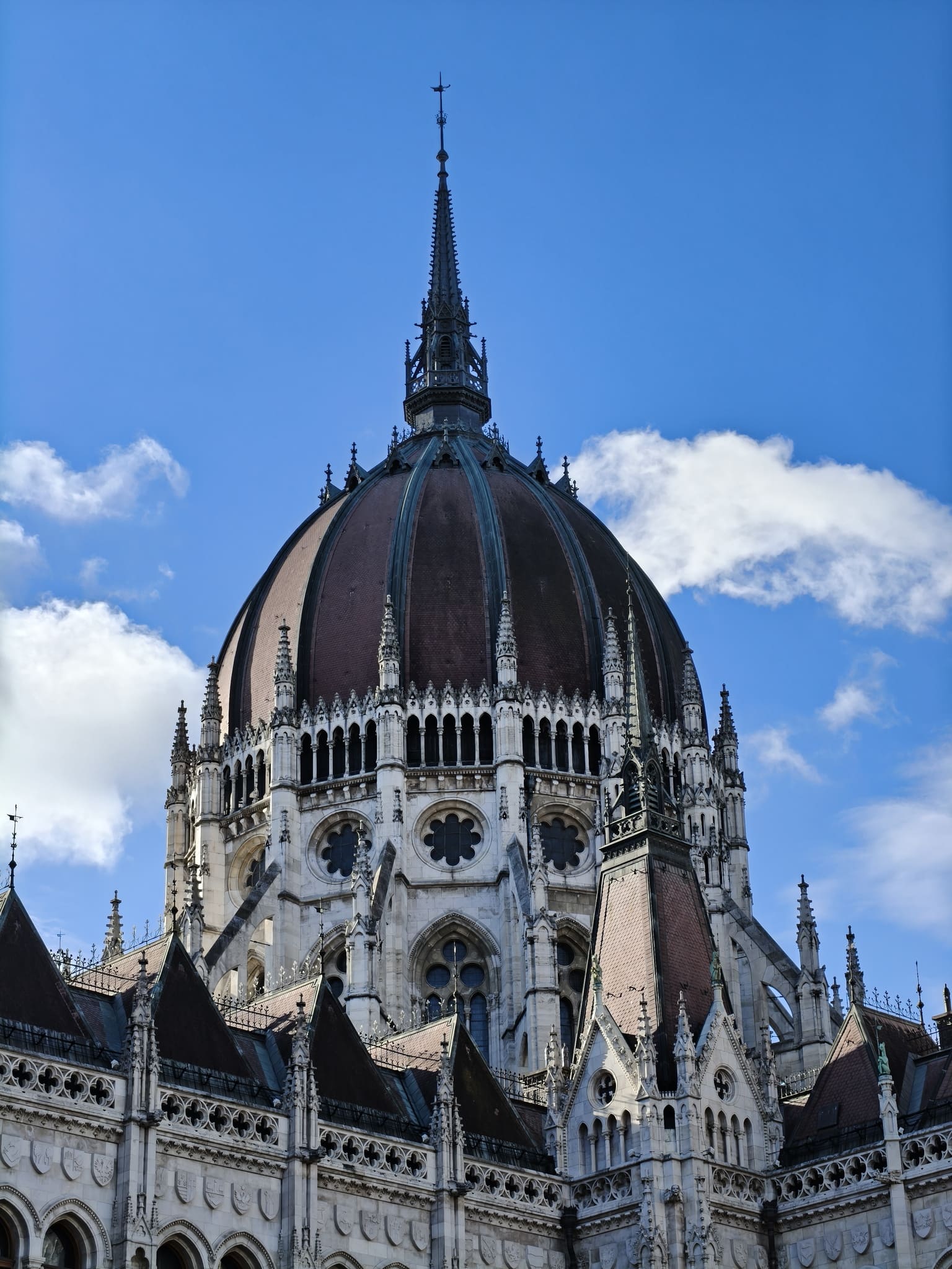 IMG budapest parlement hongrois 0112113351