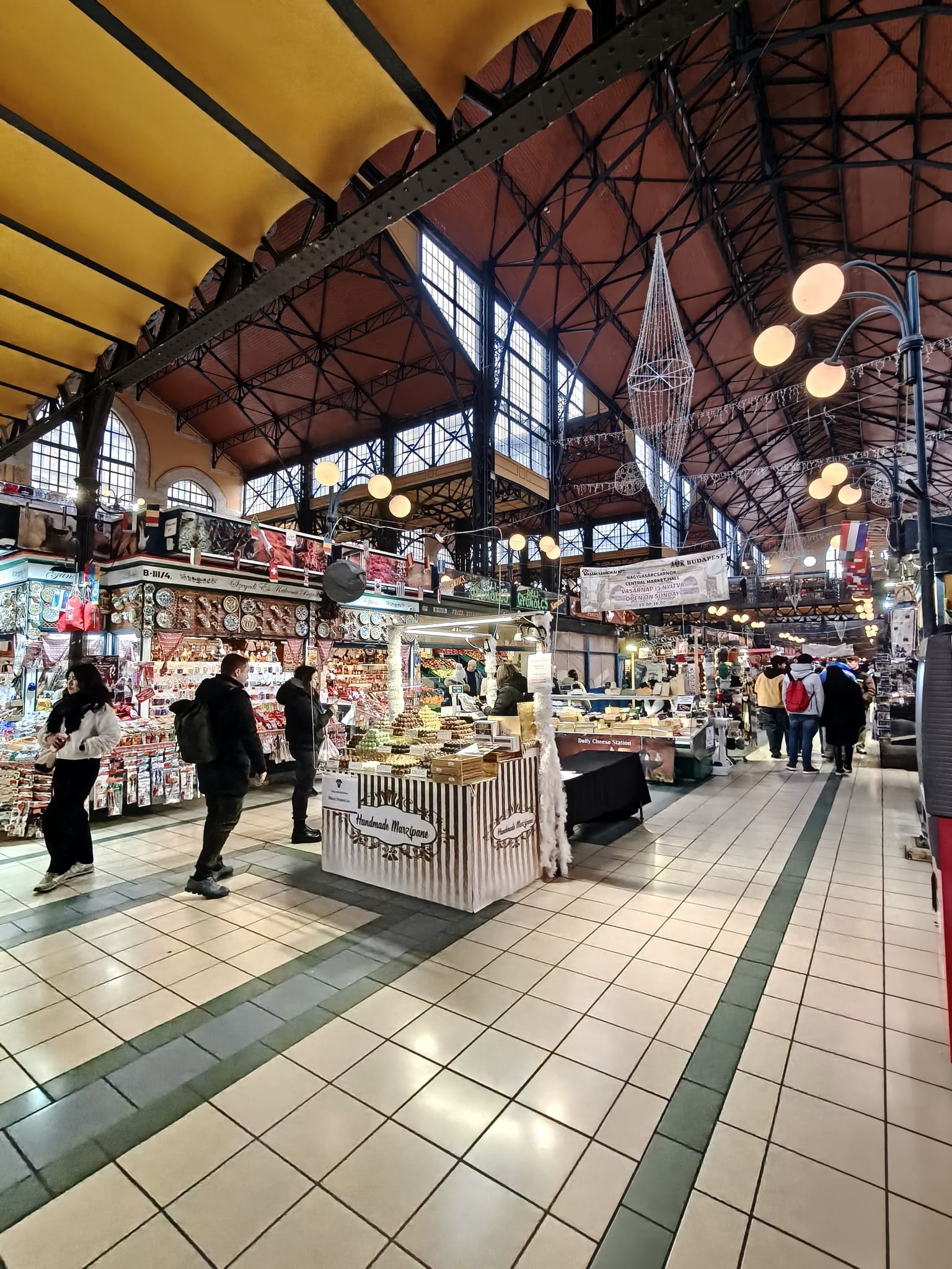 IMGbudapest market hall 0106140052